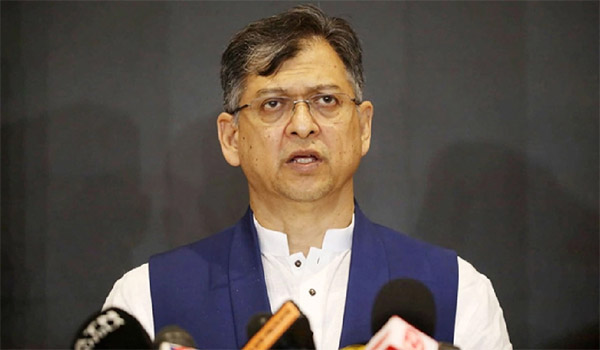 গুলশানের ঘটনায় উপদেষ্টা জড়িত কিনা, স্পষ্ট করা দরকার: সালাহউদ্দিন আহমদ