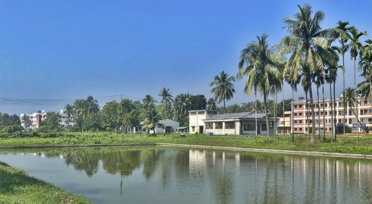 খুলনায় খামার দখল, বিসিএস মৎস্য ক্যাডার অ্যাসোসিয়েশনের প্রতিবাদ