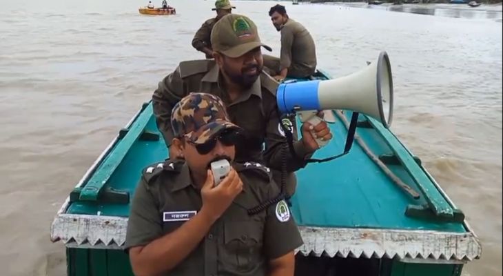 ডলফিন রক্ষায় সুন্দরবনে বন বিভাগের উদ্যোগ