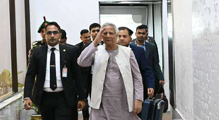 জাতিসংঘের অধিবেশন শেষে দেশে ফিরেছেন প্রধান উপদেষ্টা