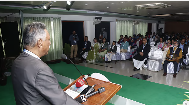 ৫০ বছরে খুলনার পানি হতে পারে সমুদ্রের মতো লবণাক্ত: আইনুন নিশাত